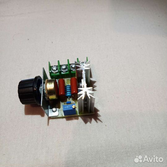 Регулятор напряжения 220в