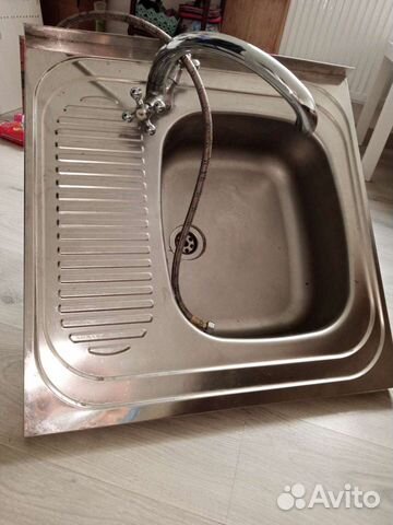 Раковина со смесителем для кухни