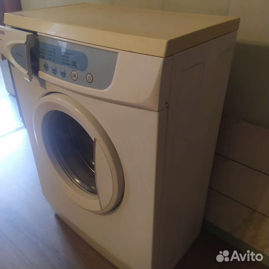 Стиральная машина продаю
