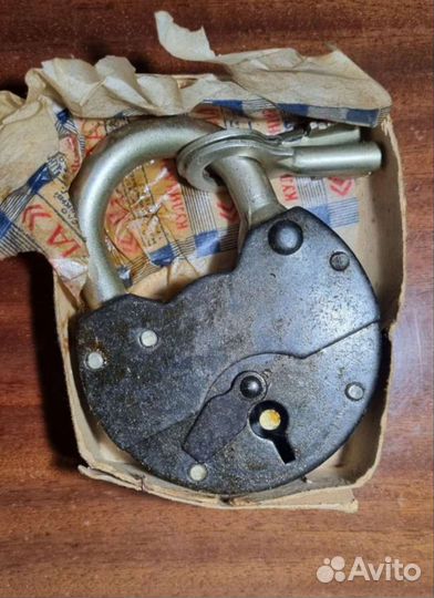 Замок гаражный амбарный навесной