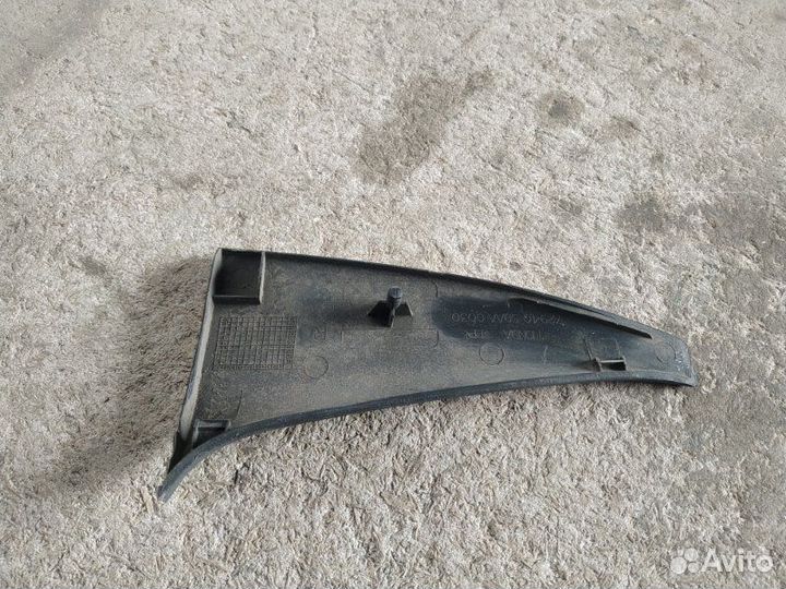 Накладка двери задняя правая Honda Crv 2 2001-2006