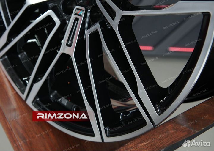 Кованые диски R22 на Bmw X7 G07