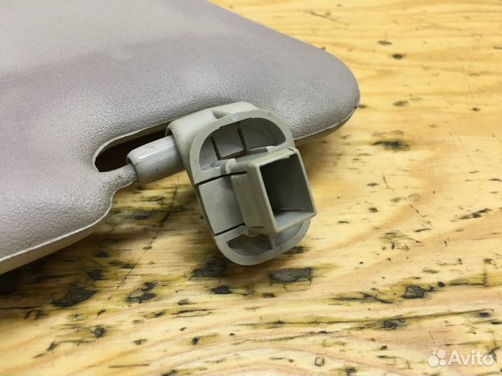 Козырек солнцезащитный Mazda Axela BL5FP zyve 2011