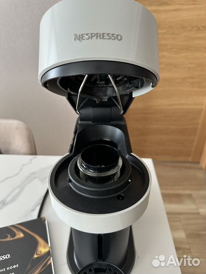 Кофемашина Nespresso Vertuo Next Light Grey