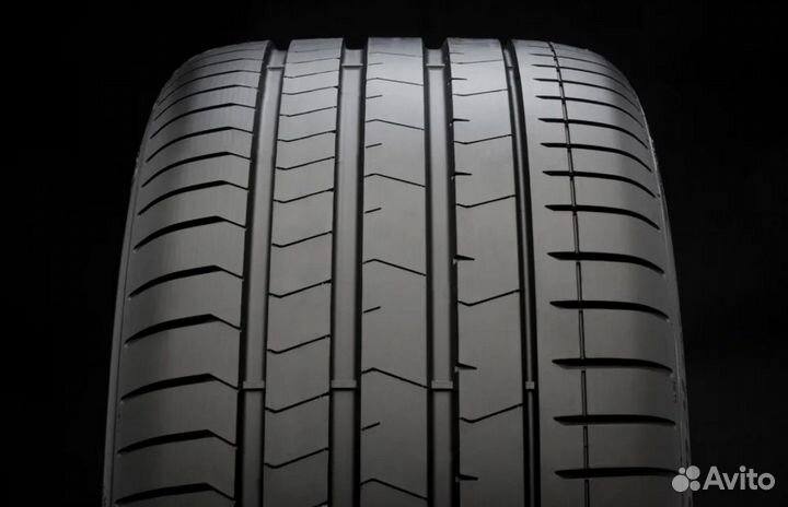 Pirelli P Zero Luxury Saloon 245/50 R19