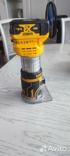 Фрезер dewalt DCW 600