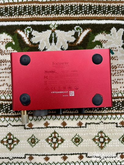 Внешняя звуковая карта focusrite