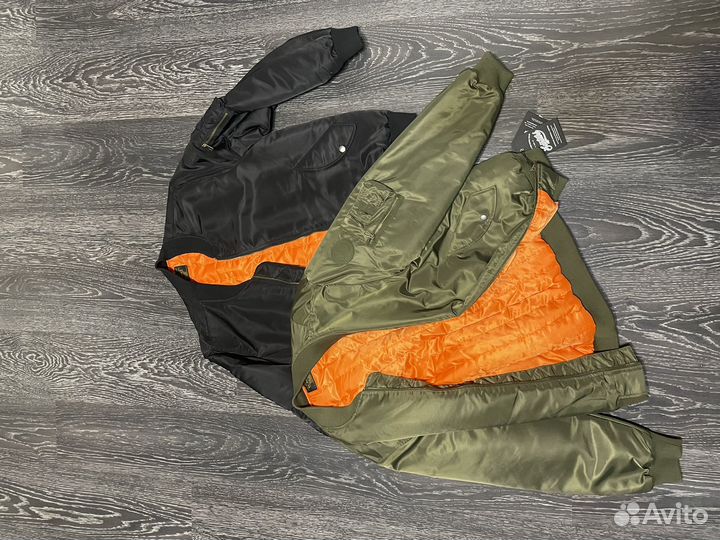 Мужской бомбер