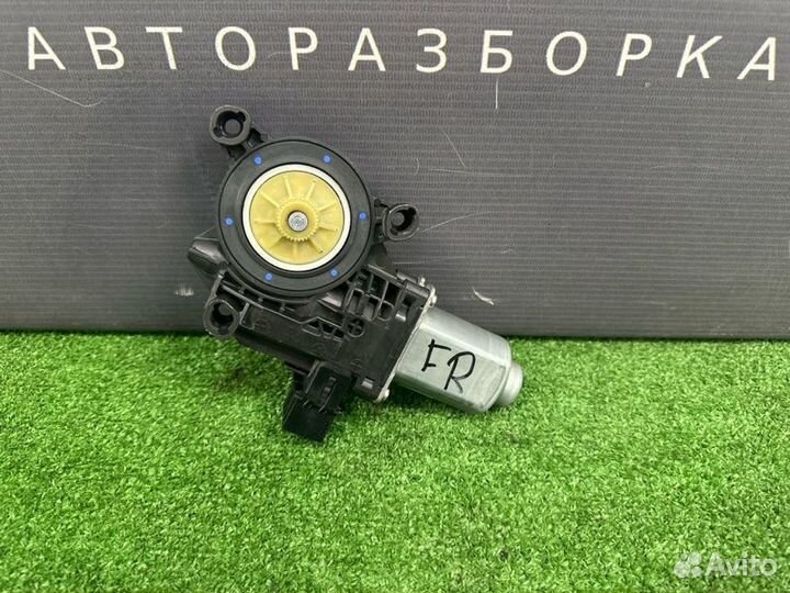 Мотор стеклоподъемника передний правый Skoda Fabia