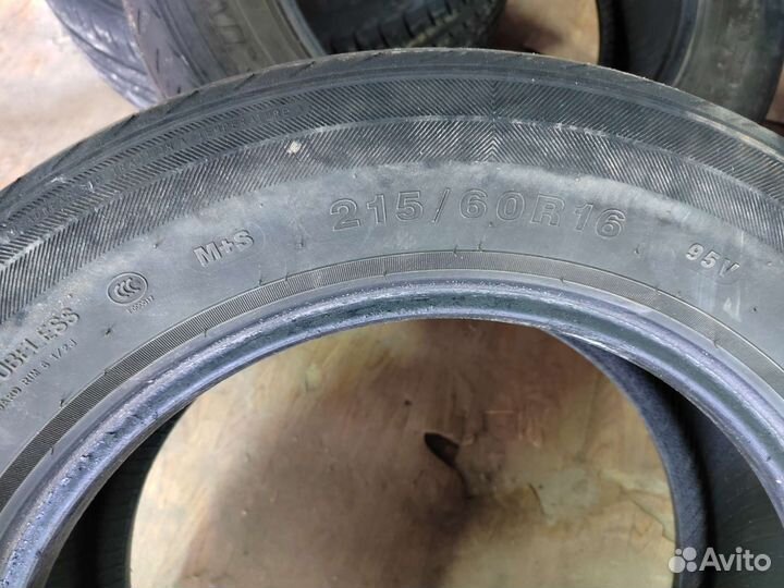 DoubleStar DH02 215/60 R16 95