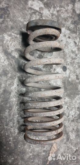 Пружина задняя mitsubishi lancer Libero 4g92