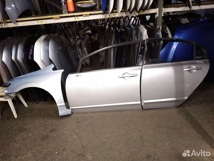 Дверь Honda civic 4D оригинал