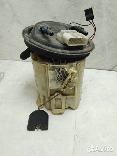 Насос топливный Opel Astra H 1.6 Z16XER 2010