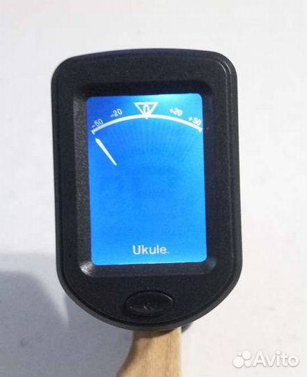 Тюнер для гитары, скрипки, укулеле