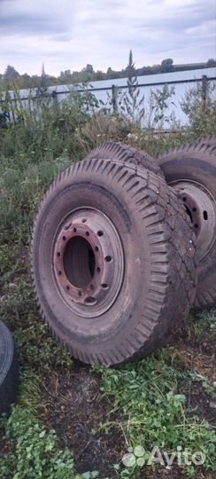 Продать шины бу 12р20