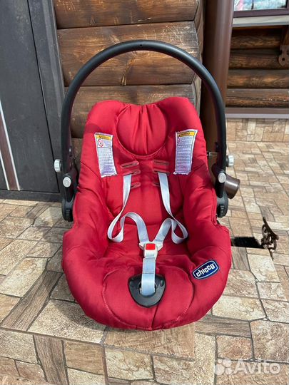 Продам автокресло люльку chicco