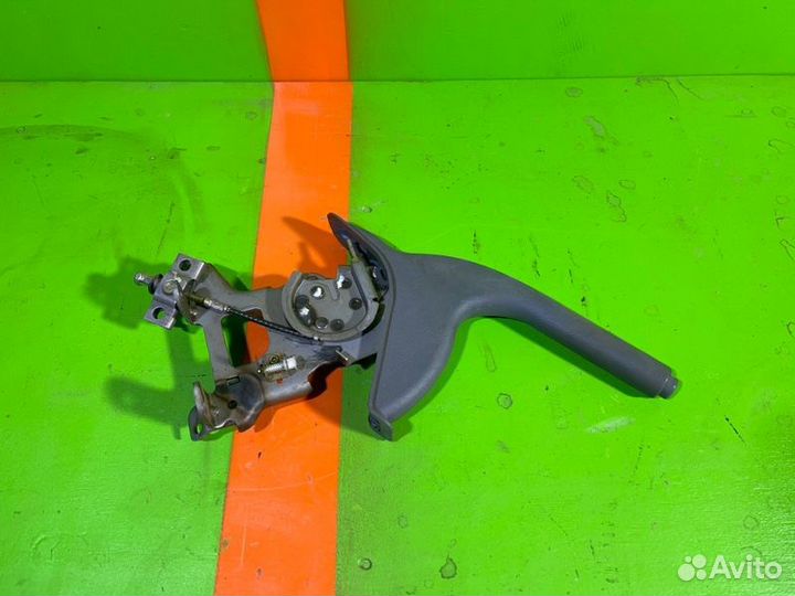 Рычаг стояночного тормоза Hyundai Tucson 4WD G4GC