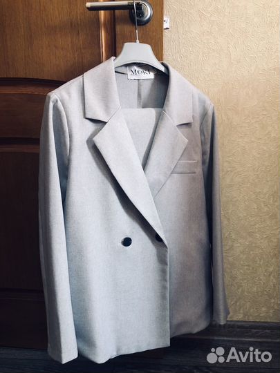 Брючный костюм женский 42 44