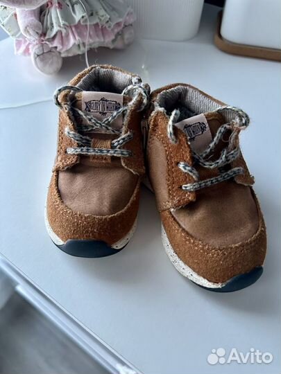 Кроссовки детские zara baby 18