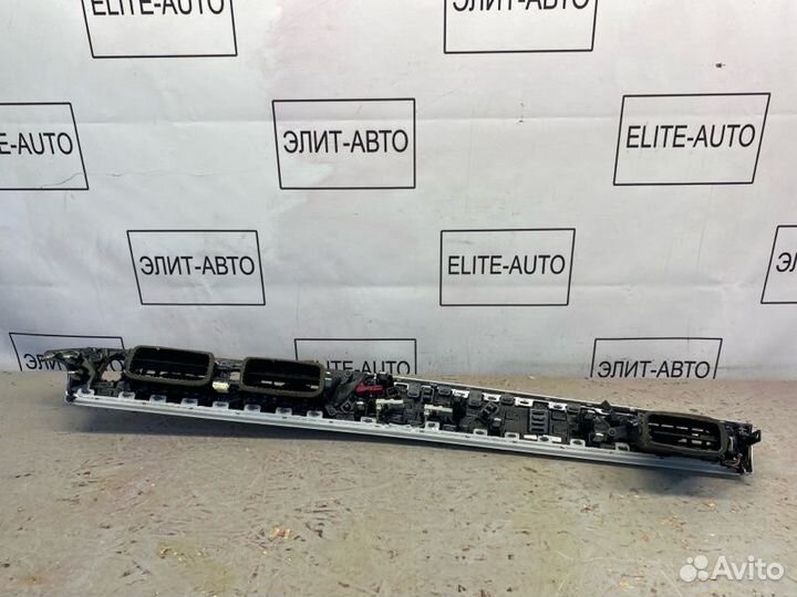 Накладка торпеды Bmw 5 G30 2.0 2021