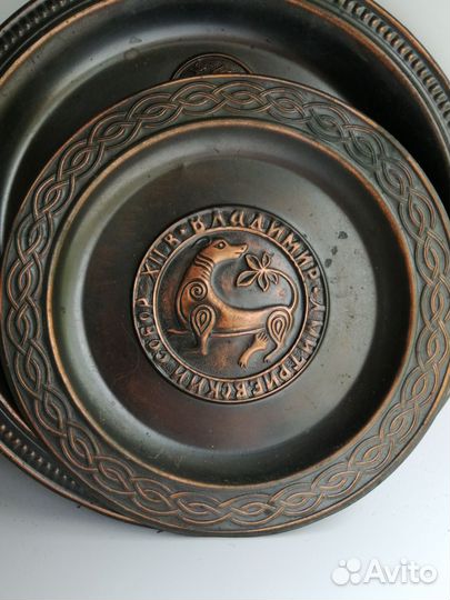 Тарелка настенное панно Дмитровский собор медь