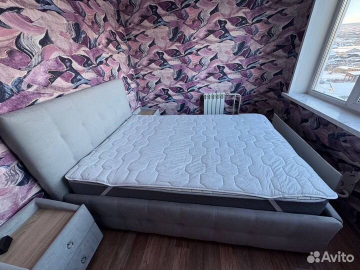 Кровать двухспальная