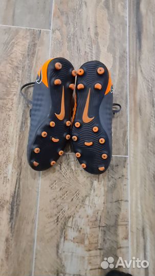 Футбольные бутсы