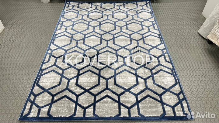 Ковер новый геометрия