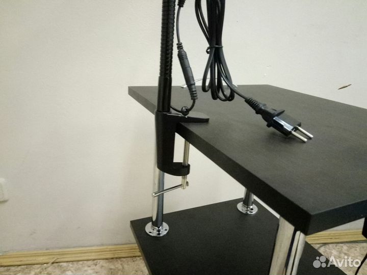 Лампа лупа на струбцине. В Орле