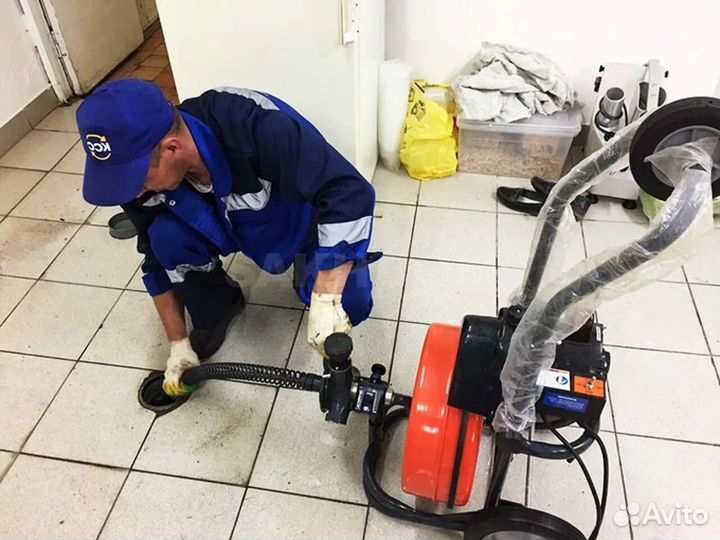Чистка труб канализации засоры