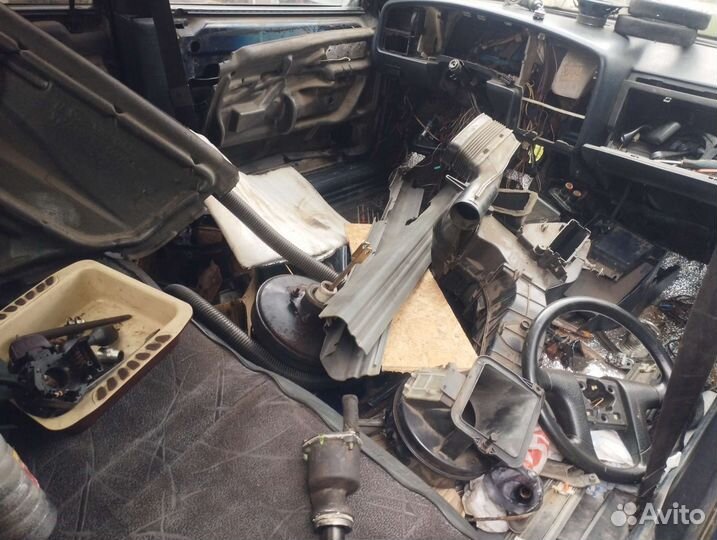 Насос вакуумный VW Passat B3 B4