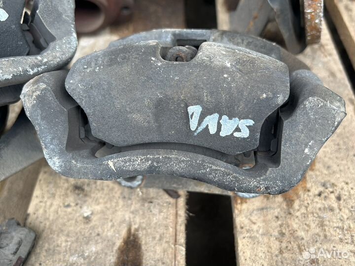 Передние суппорта Renault