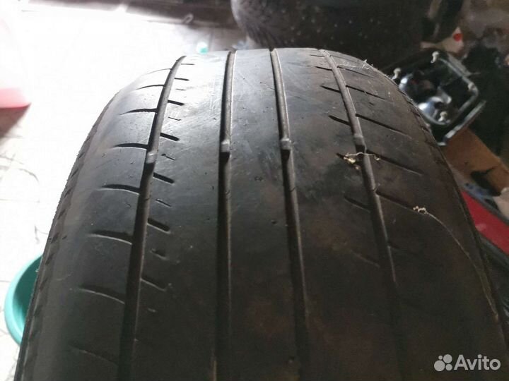 Yokohama dB Decibel E70B 215/60 R16