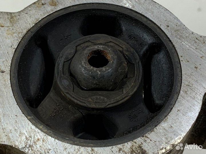 Рычаг передний левый Skoda Octavia A5