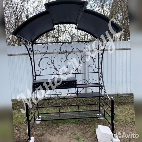 Мангал с крышей