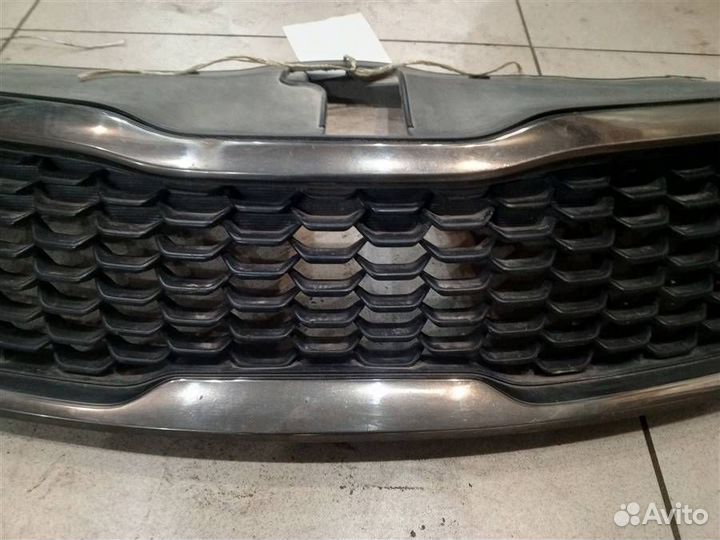 Решетка радиатора Kia Rio 2011-2016