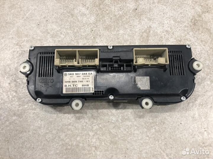 Блок управления климатической установкой Volkswage