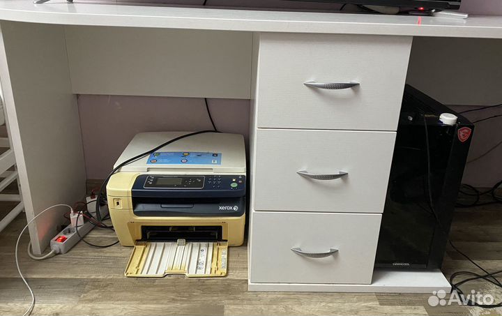 Стол угловой