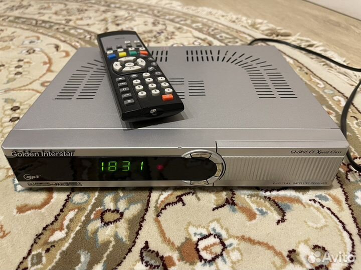 Спутниковый ресивер Golden Interstar