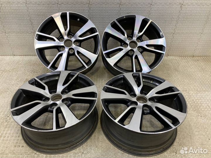 Комплект литых дисков R17 Toyota Rav4 XA40