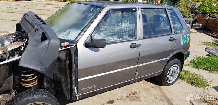 Fiat UNO 1990г Двери Крыша Порог