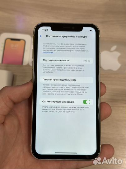 iPhone 11, 64 ГБ