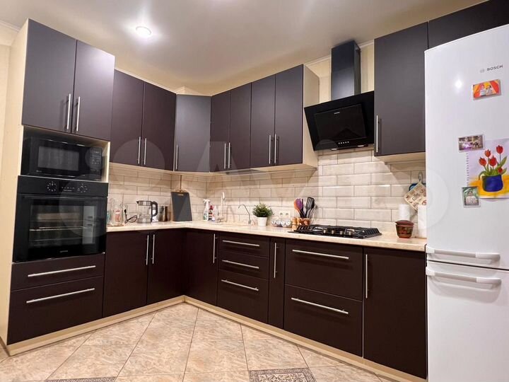 3-к. квартира, 93,1 м², 3/10 эт.