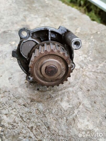 Помпа Skoda Volkswagen 1.6 BSE