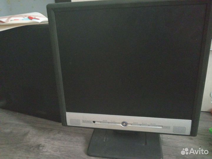 Монитор benq