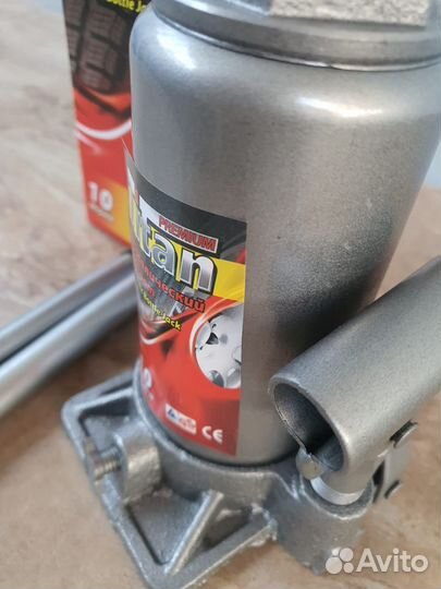 Домкрат 10 тонн Экипировка