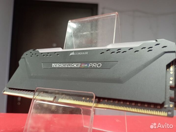 Оперативная память Corsair Vengeance RGB PRO 2шт