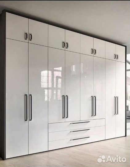 Дизайнерский шкаф