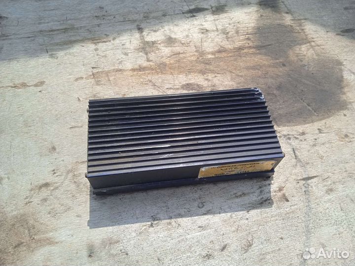 Штатный акустический усилитель Grand Cherokee ZJ