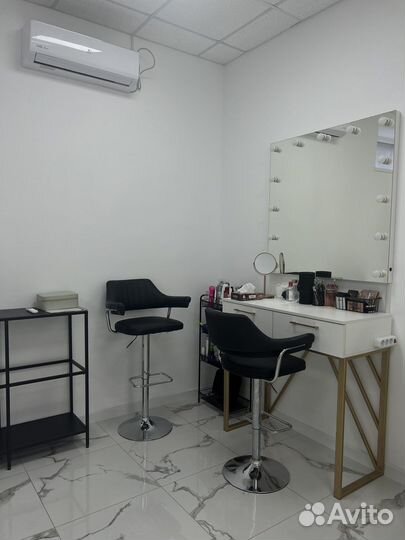Аренда рабочего места визажиста и мастера маникюра